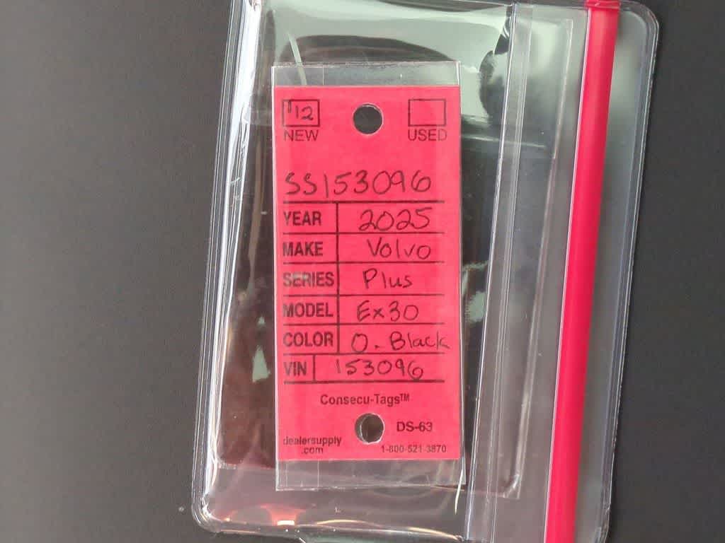 Thumbnail: 2025 Volvo EX30 - 34