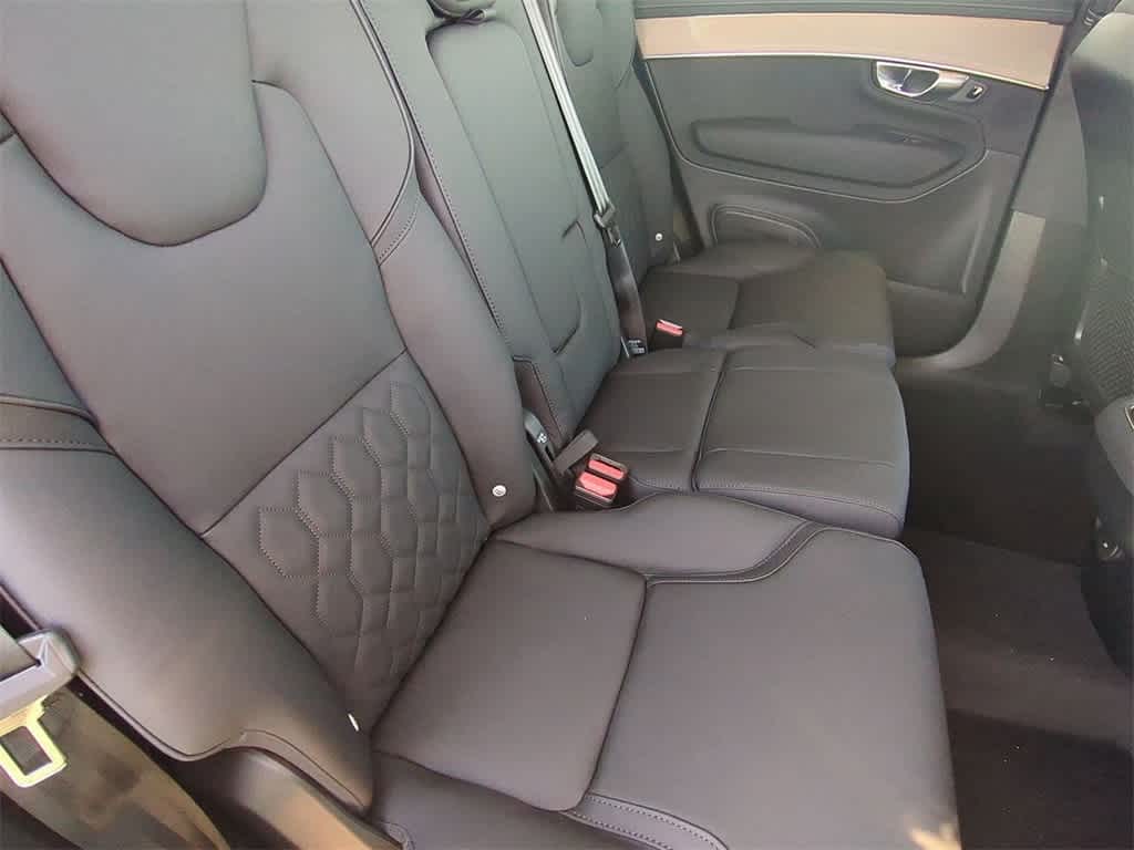Thumbnail: 2026 Volvo XC90 - 19