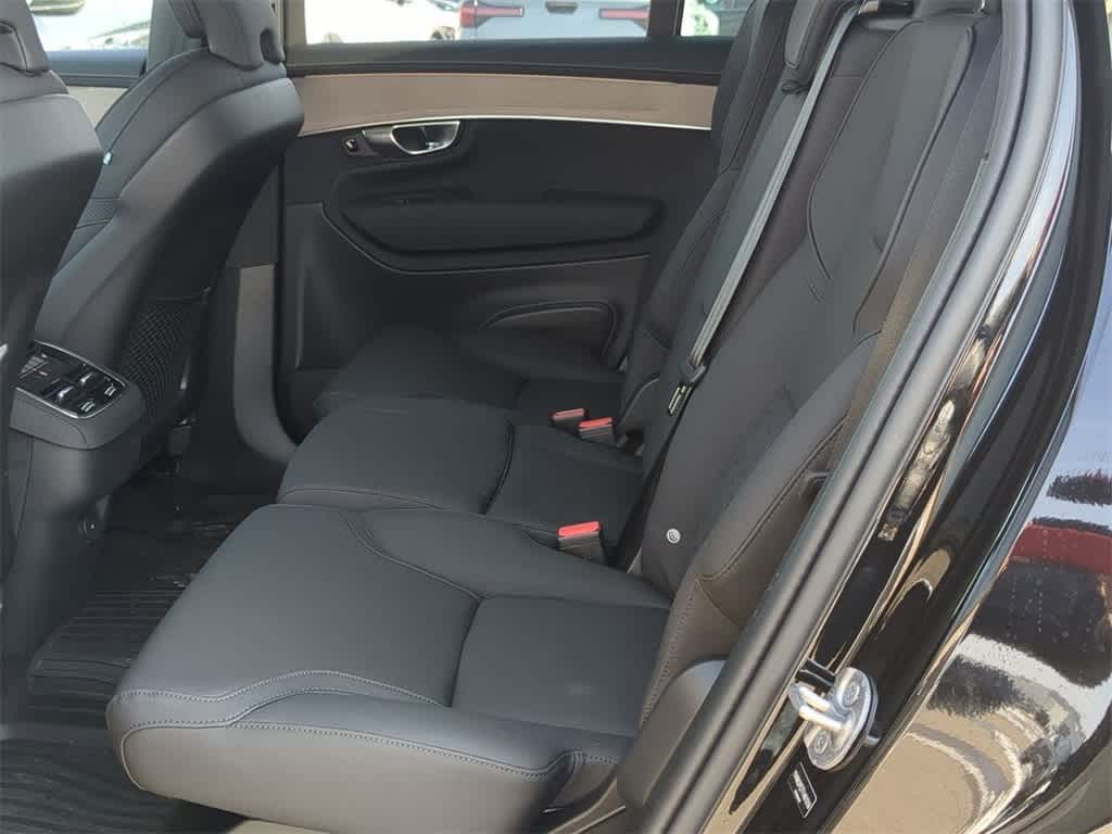 Thumbnail: 2026 Volvo XC90 - 18