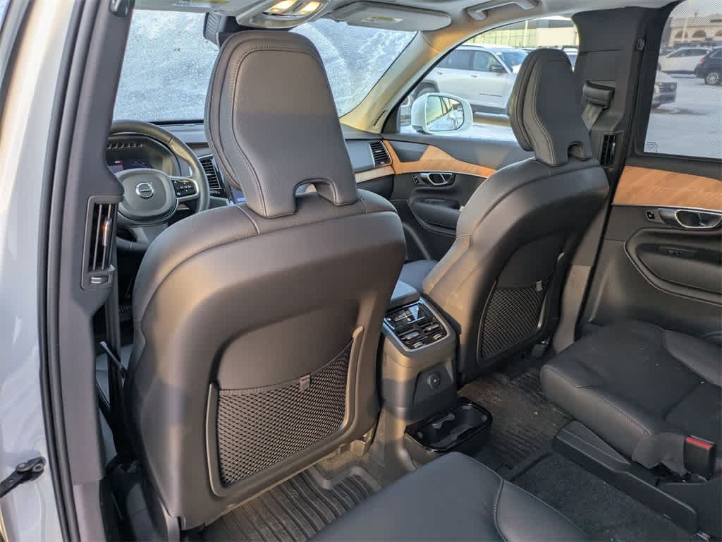 Thumbnail: 2025 Volvo XC90 - 17