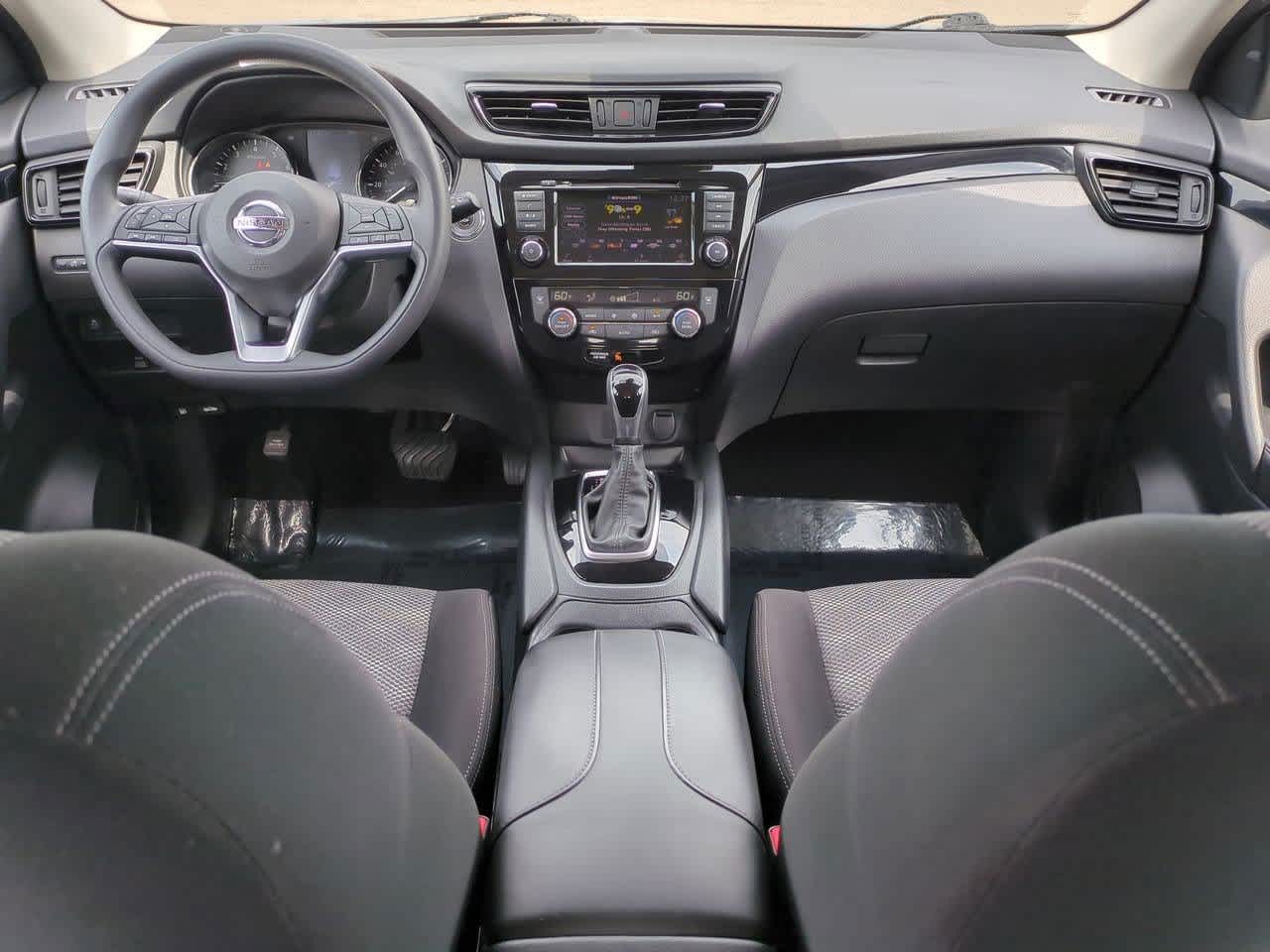 Thumbnail: 2019 Nissan Rogue Sport - 14