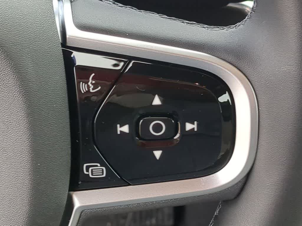 Thumbnail: 2026 Volvo XC90 - 23