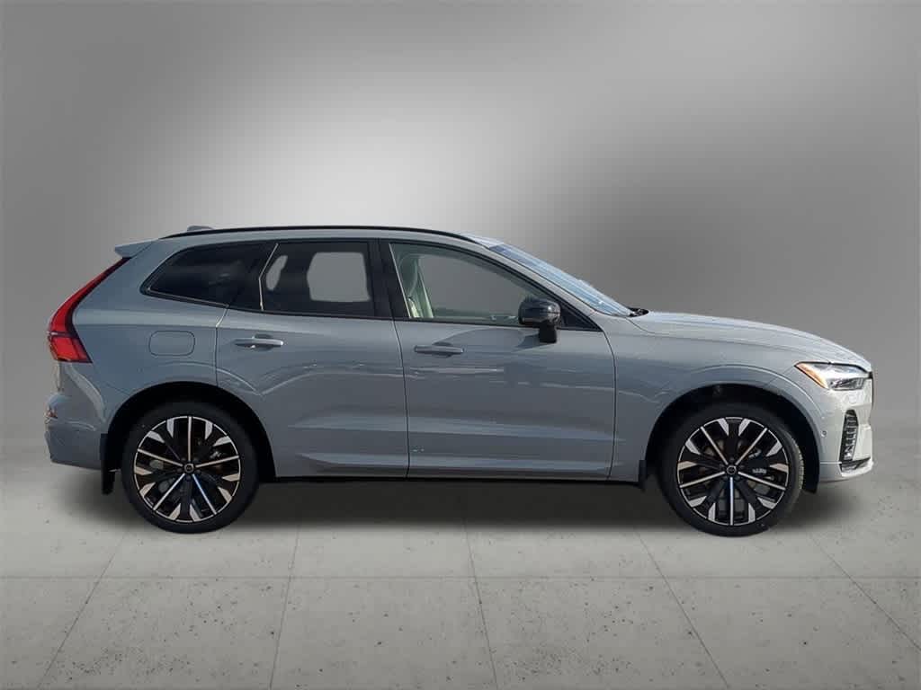 Thumbnail: 2026 Volvo XC60 - 7