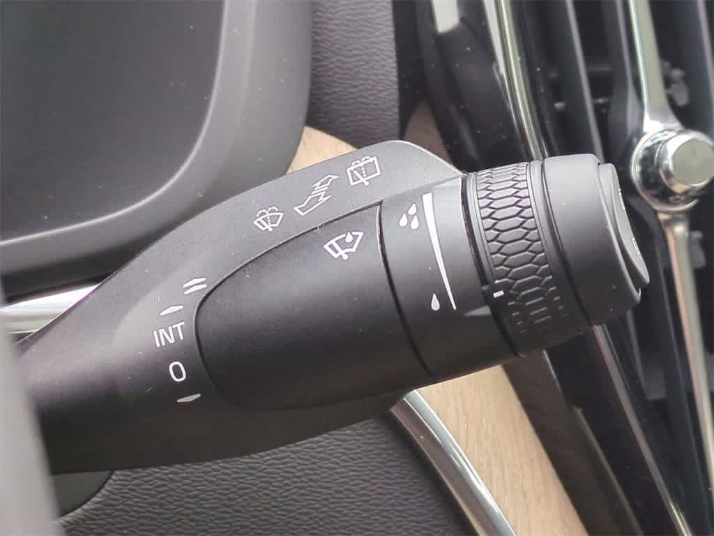 Thumbnail: 2026 Volvo XC60 - 26