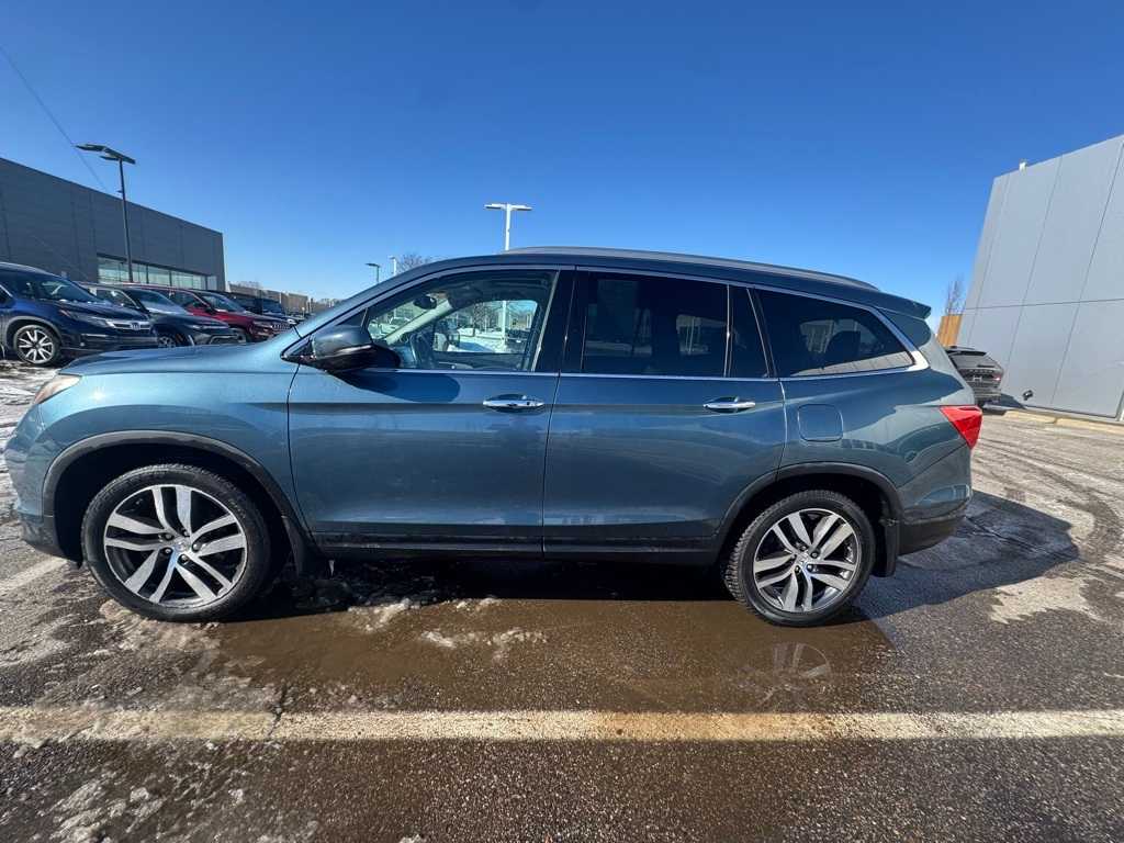 Thumbnail: 2016 Honda Pilot - 2