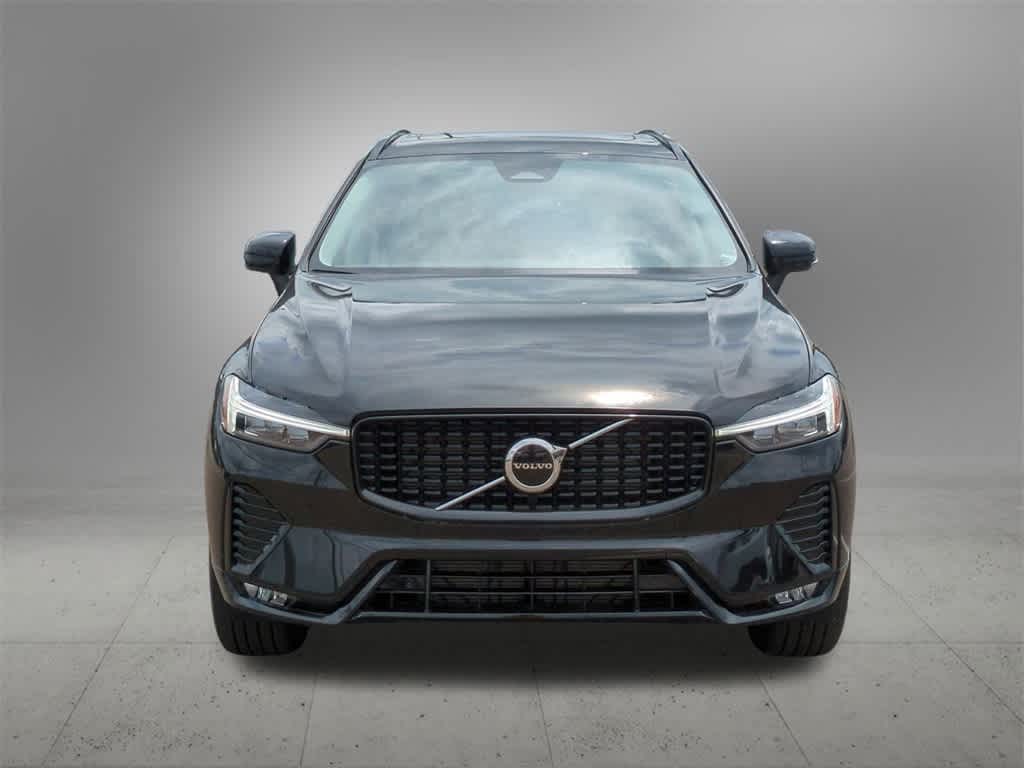 Thumbnail: 2025 Volvo XC60 - 9