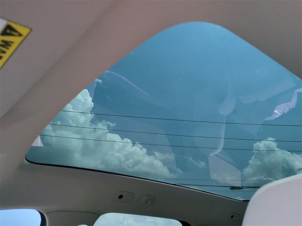 Thumbnail: 2025 Volvo EX90 - 18