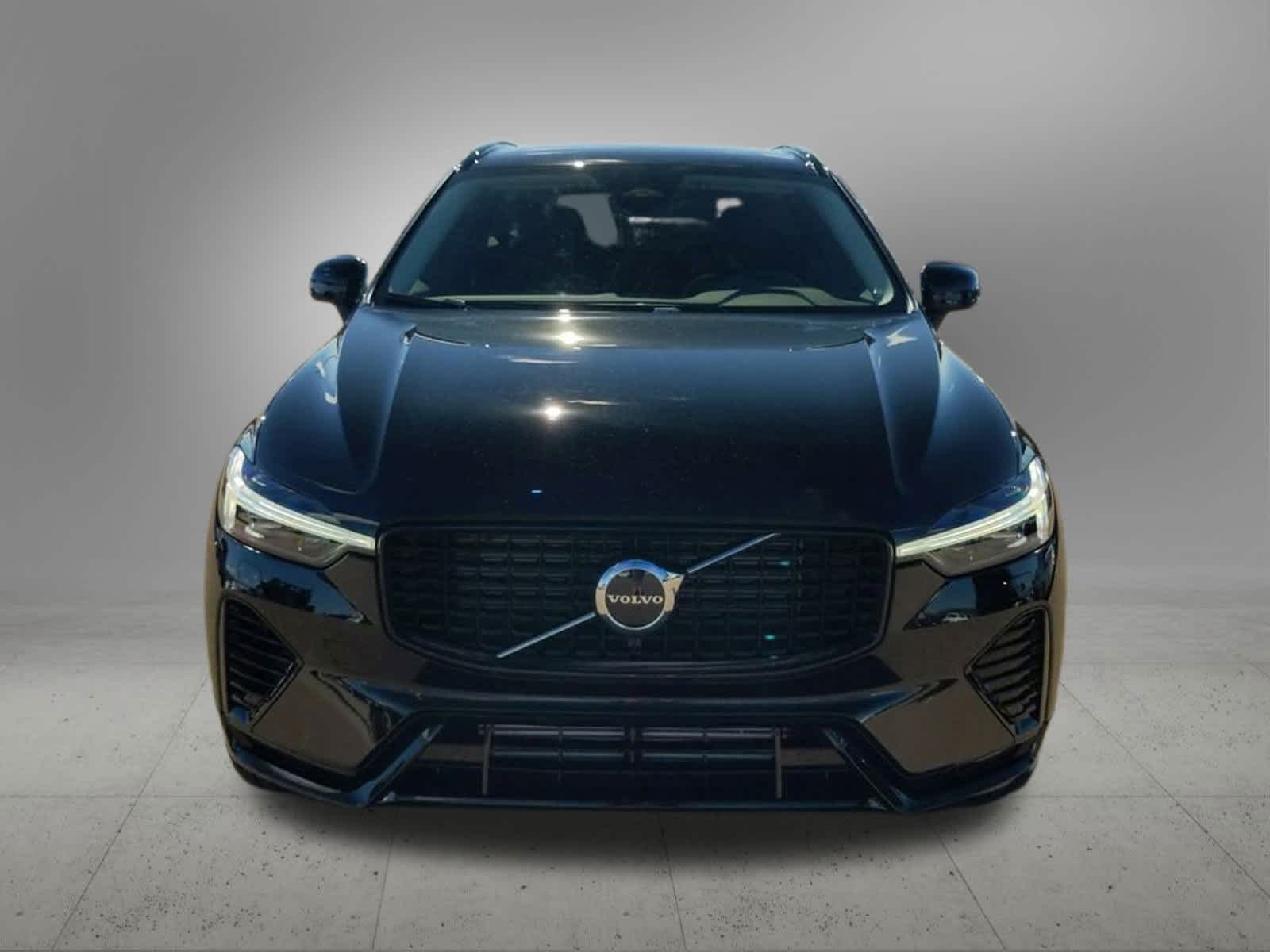 Thumbnail: 2025 Volvo XC60 - 9