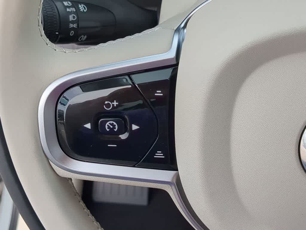 Thumbnail: 2026 Volvo XC90 - 22