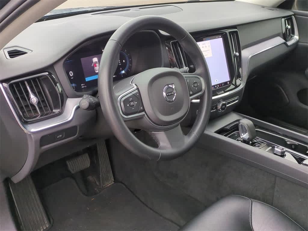 2024 Volvo S60 B5 Core photo 2