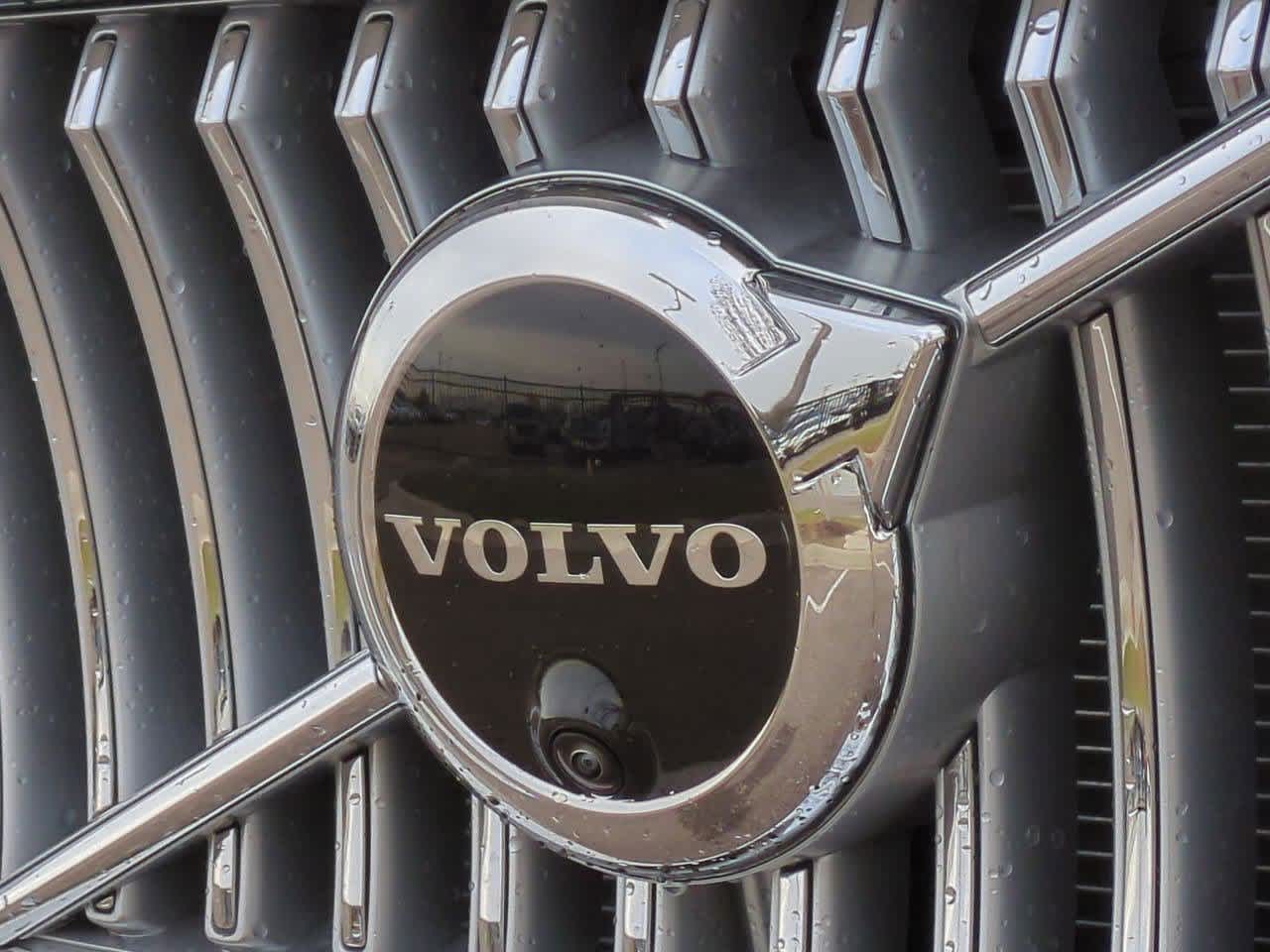 2025 Volvo XC90 T8 Plus 10