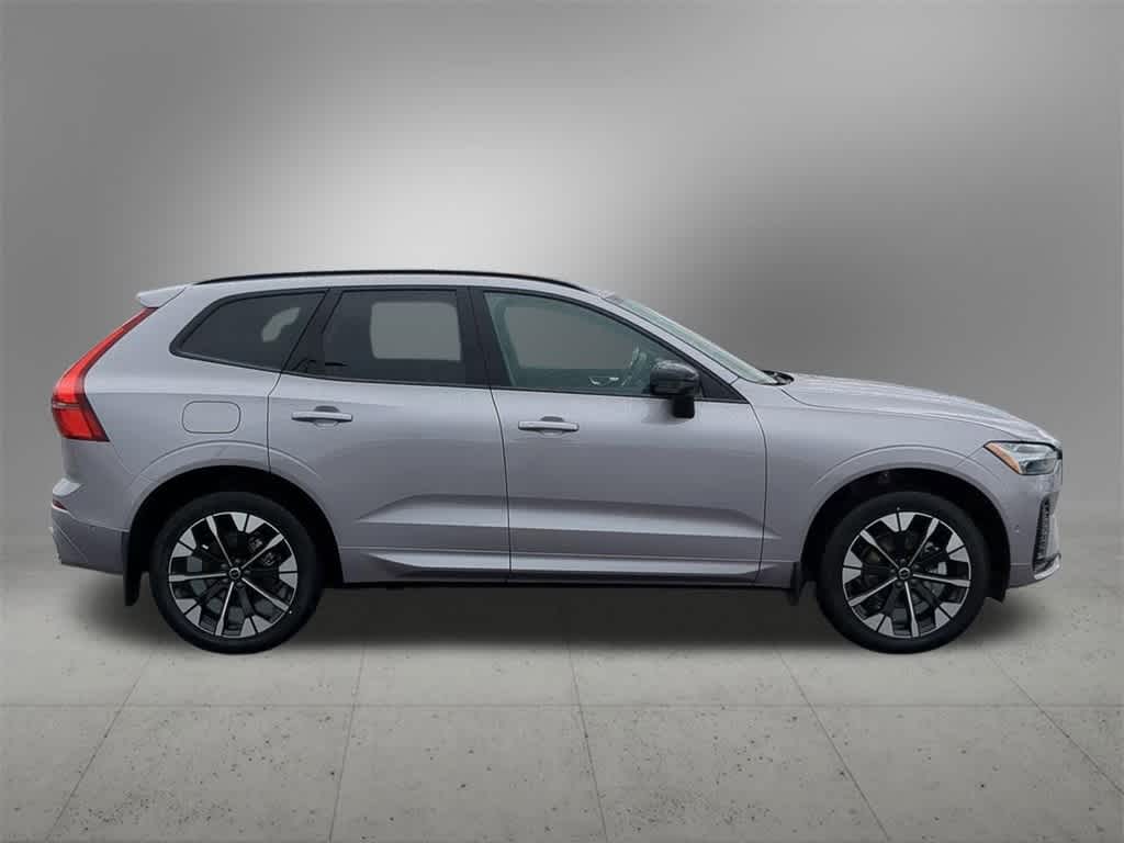 Thumbnail: 2026 Volvo XC60 - 7