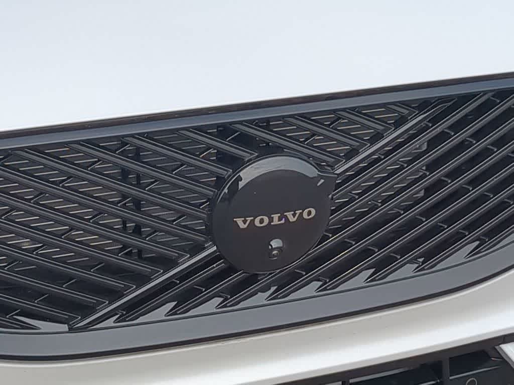 Thumbnail: 2026 Volvo XC60 - 11