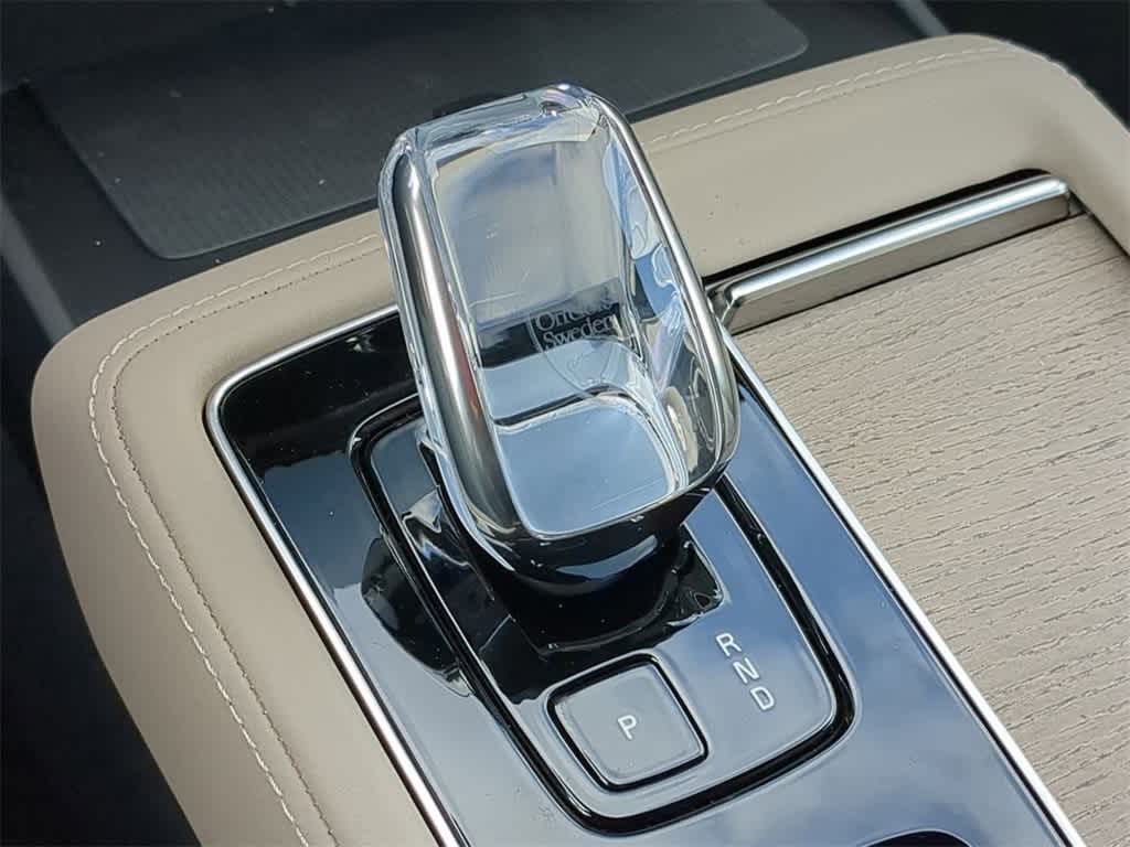 Thumbnail: 2026 Volvo XC90 - 32