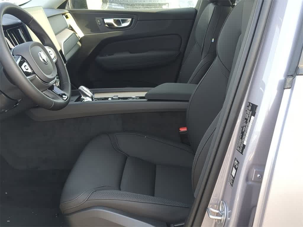 Thumbnail: 2026 Volvo XC60 - 15