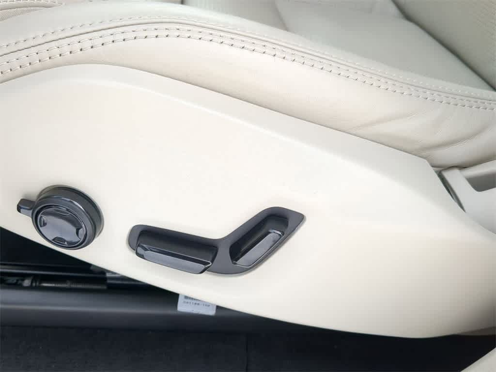 Thumbnail: 2023 Volvo XC90 - 16