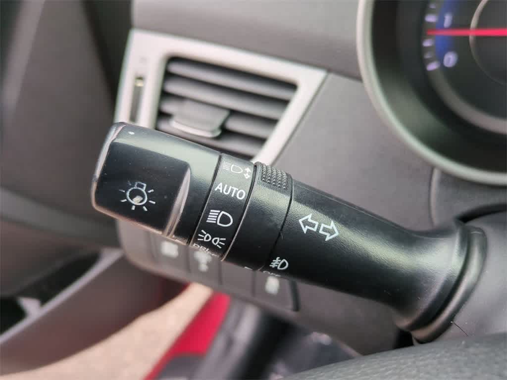 Thumbnail: 2015 Hyundai Elantra - 19