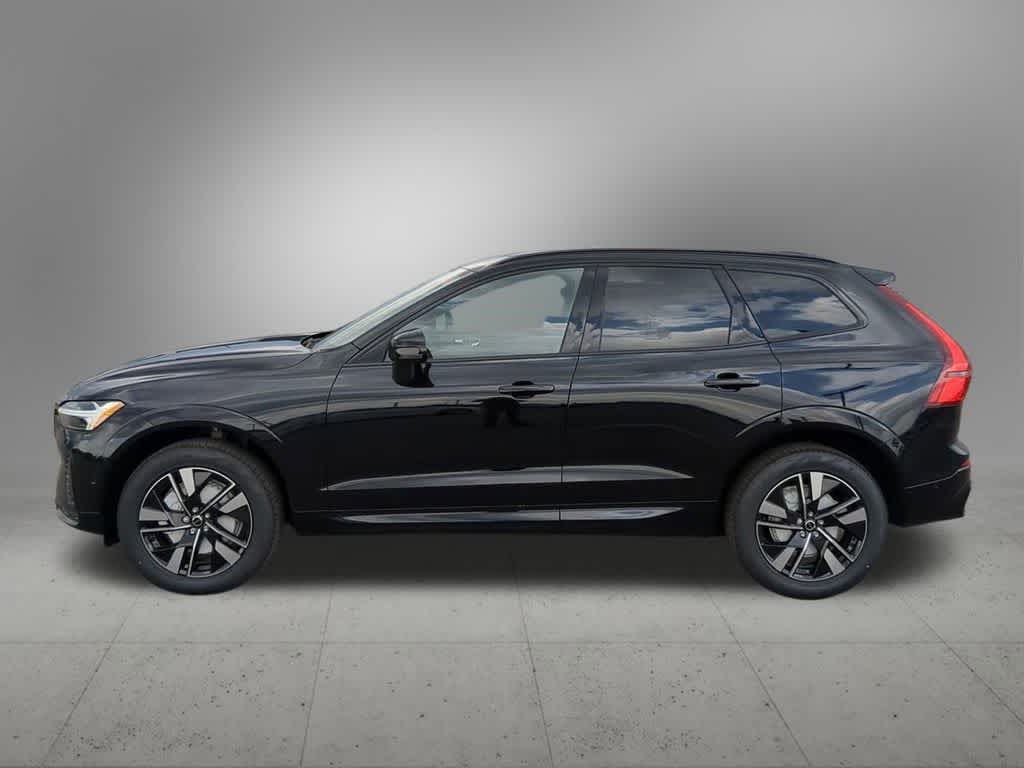 Thumbnail: 2026 Volvo XC60 - 3