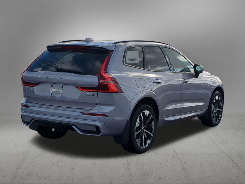 Thumbnail: 2026 Volvo XC60 - 6
