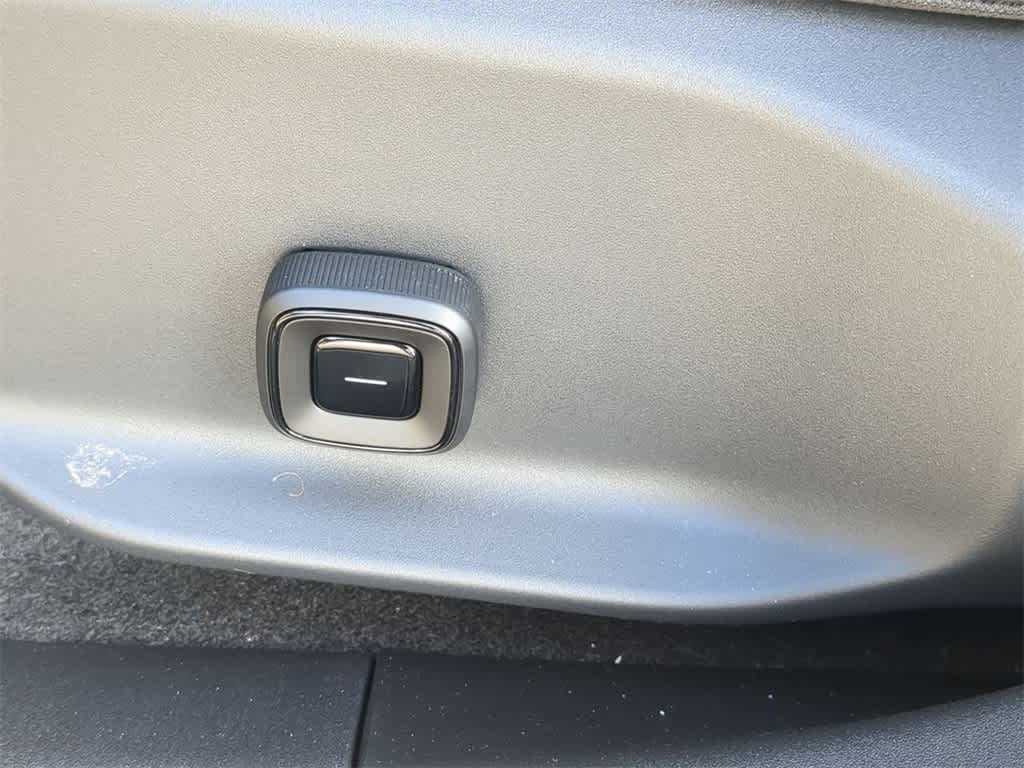 Thumbnail: 2026 Volvo EX30 - 16