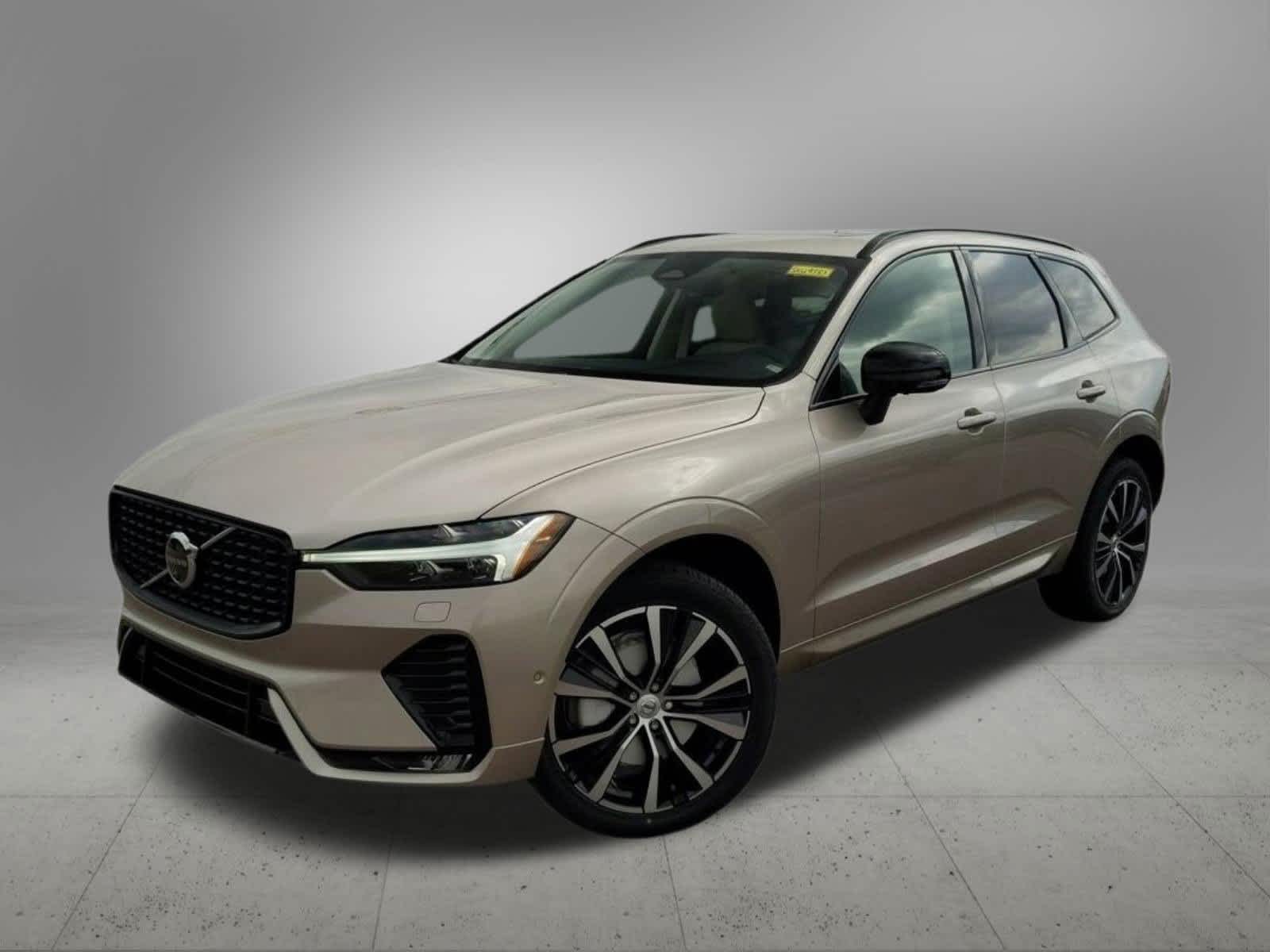 2025 Volvo XC60 B5 Plus -
                Troy, MI