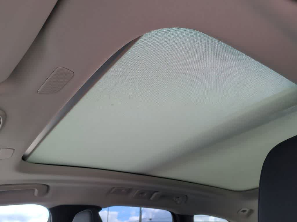 Thumbnail: 2026 Volvo XC60 - 18