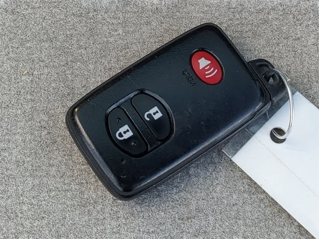 Thumbnail: 2014 Toyota Prius - 31