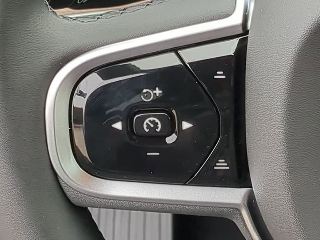 Thumbnail: 2026 Volvo XC90 - 27