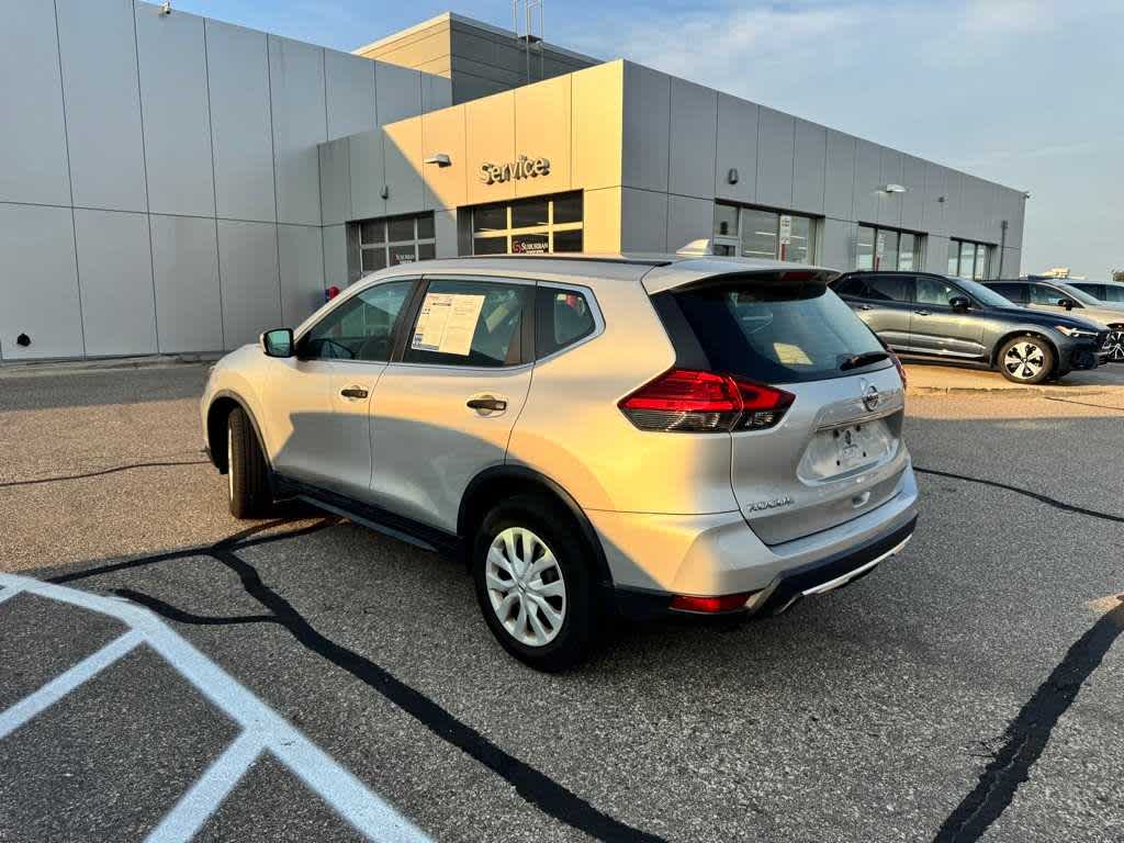 Thumbnail: 2017 Nissan Rogue - 3