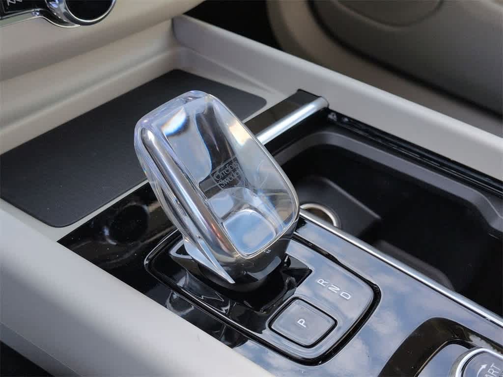 Thumbnail: 2026 Volvo XC60 - 32