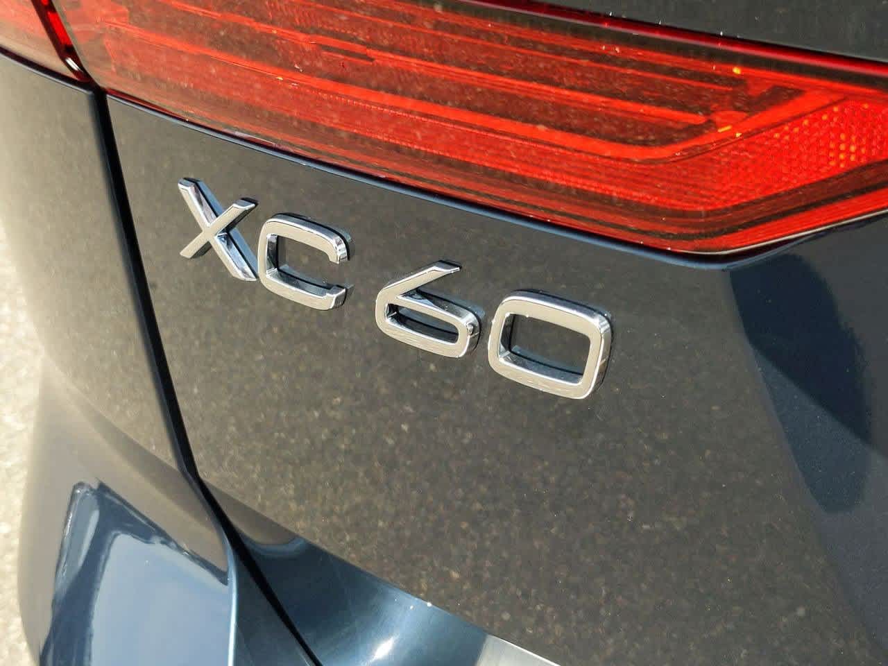 Thumbnail: 2025 Volvo XC60 - 11