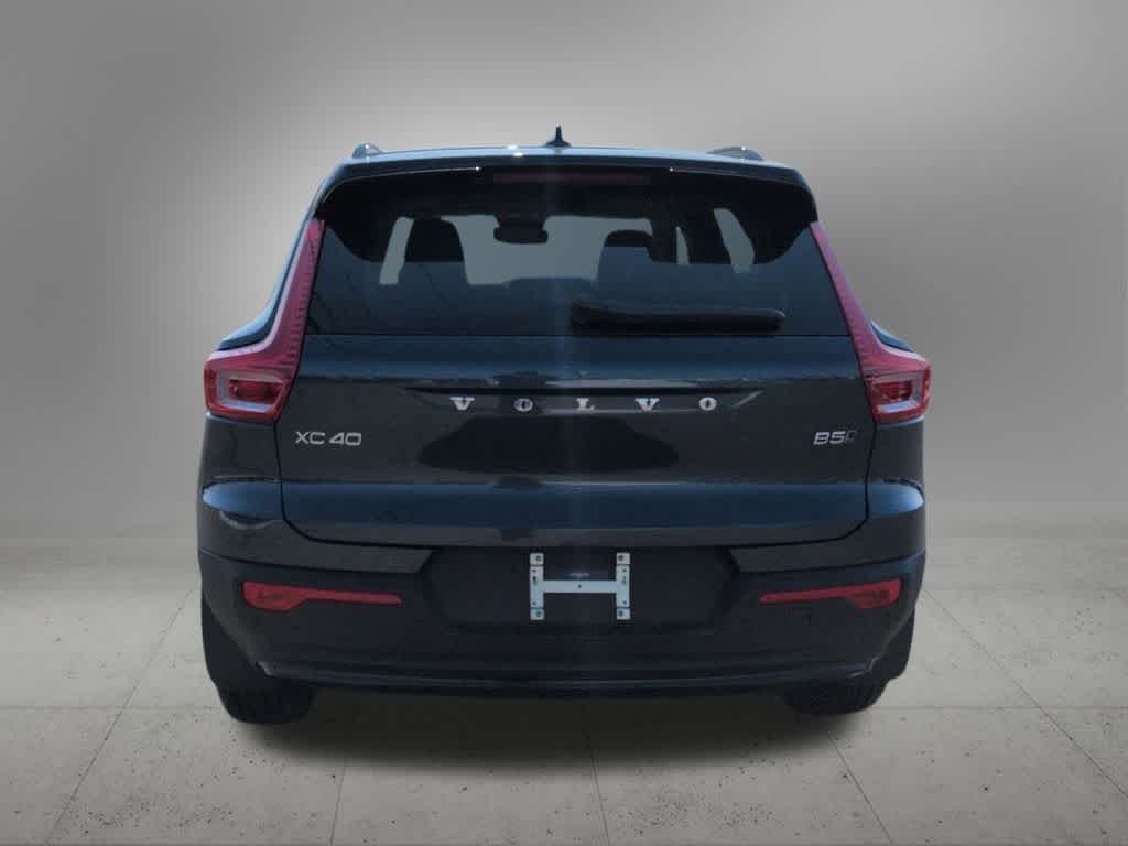 Thumbnail: 2026 Volvo XC40 - 5