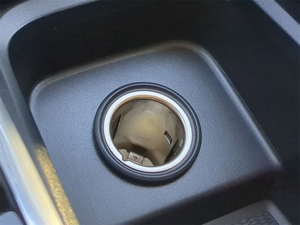 Thumbnail: 2025 Volvo XC60 - 29