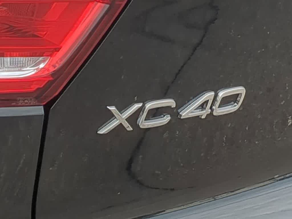 Thumbnail: 2026 Volvo XC40 - 12