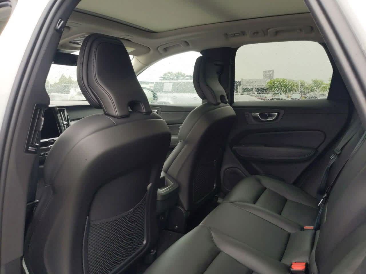 Thumbnail: 2025 Volvo XC60 - 15