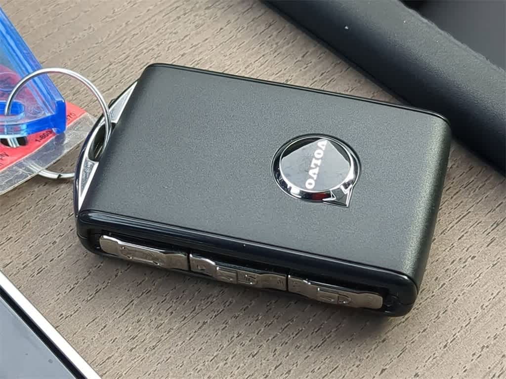 Thumbnail: 2026 Volvo XC90 - 34