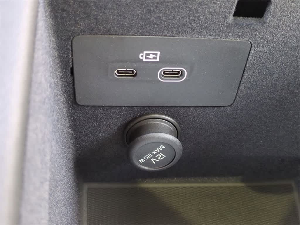 Thumbnail: 2026 Volvo XC90 - 30