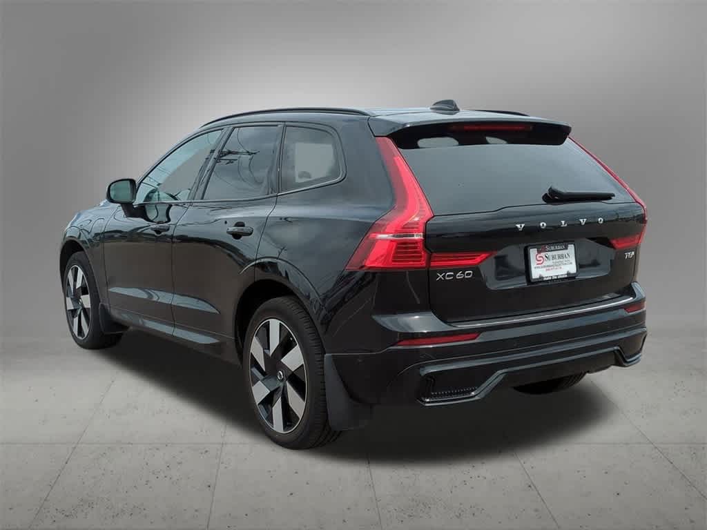 2025 Volvo XC60 Hybrid T8 Plus photo 4