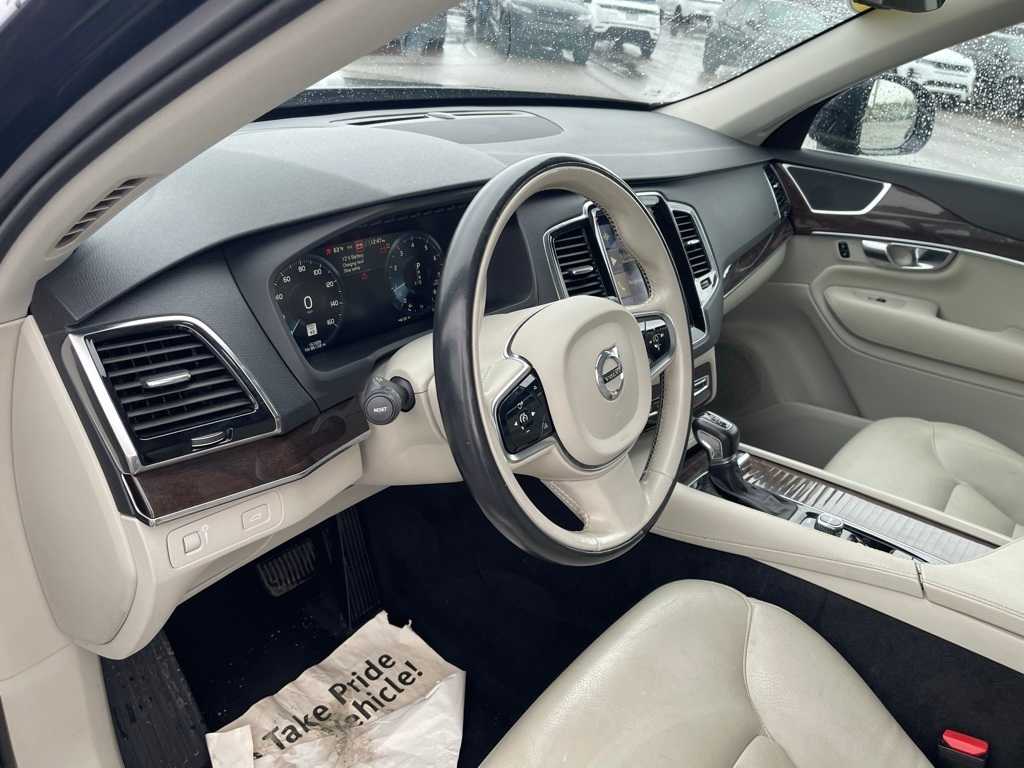 Thumbnail: 2016 Volvo XC90 - 11
