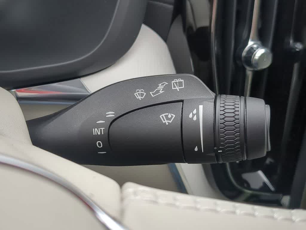 Thumbnail: 2026 Volvo XC60 - 24