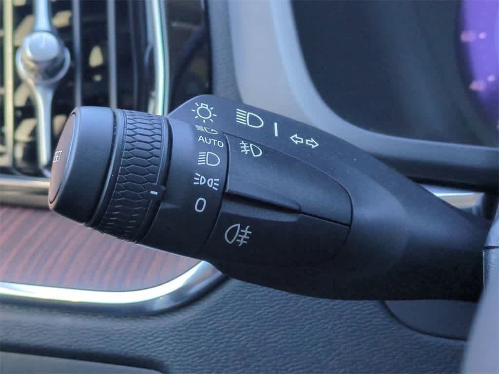 Thumbnail: 2024 Volvo XC60 - 27