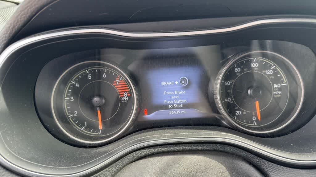 Thumbnail: 2019 Jeep Cherokee - 22