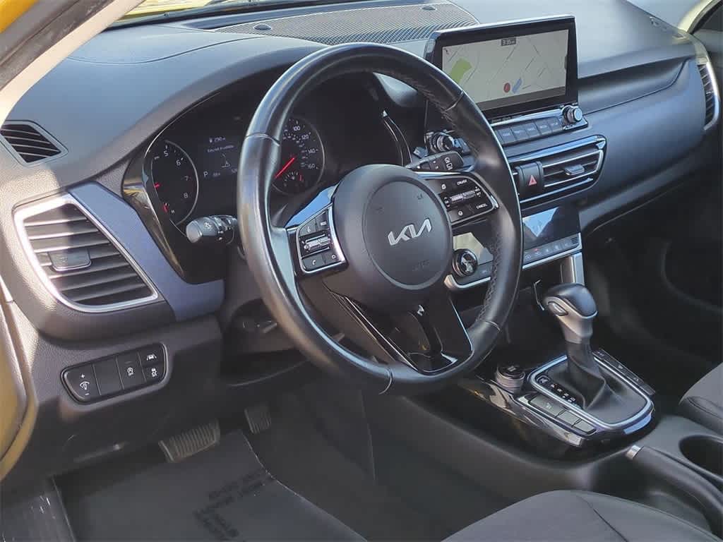 Thumbnail: 2022 Kia Seltos - 2