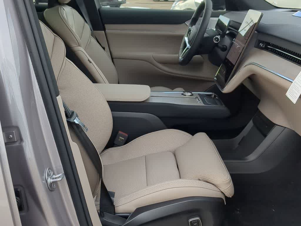 Thumbnail: 2026 Volvo EX90 - 22