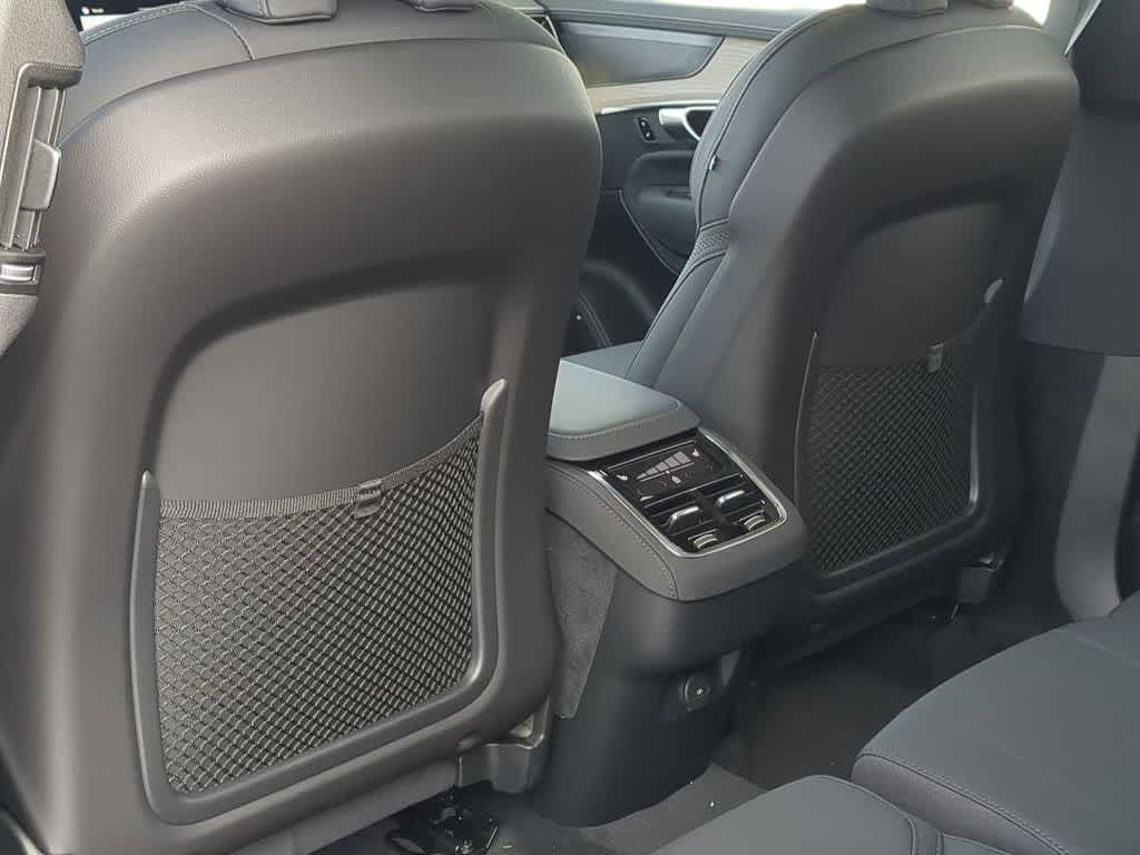 Thumbnail: 2026 Volvo XC90 - 17