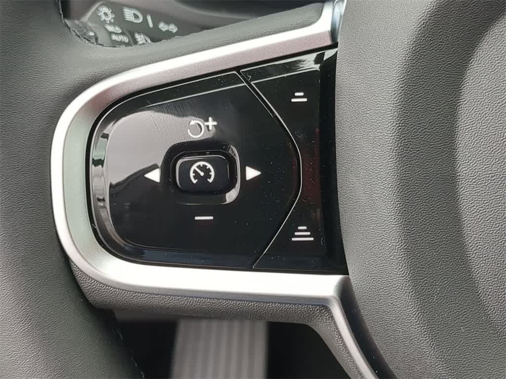 Thumbnail: 2026 Volvo XC60 - 22