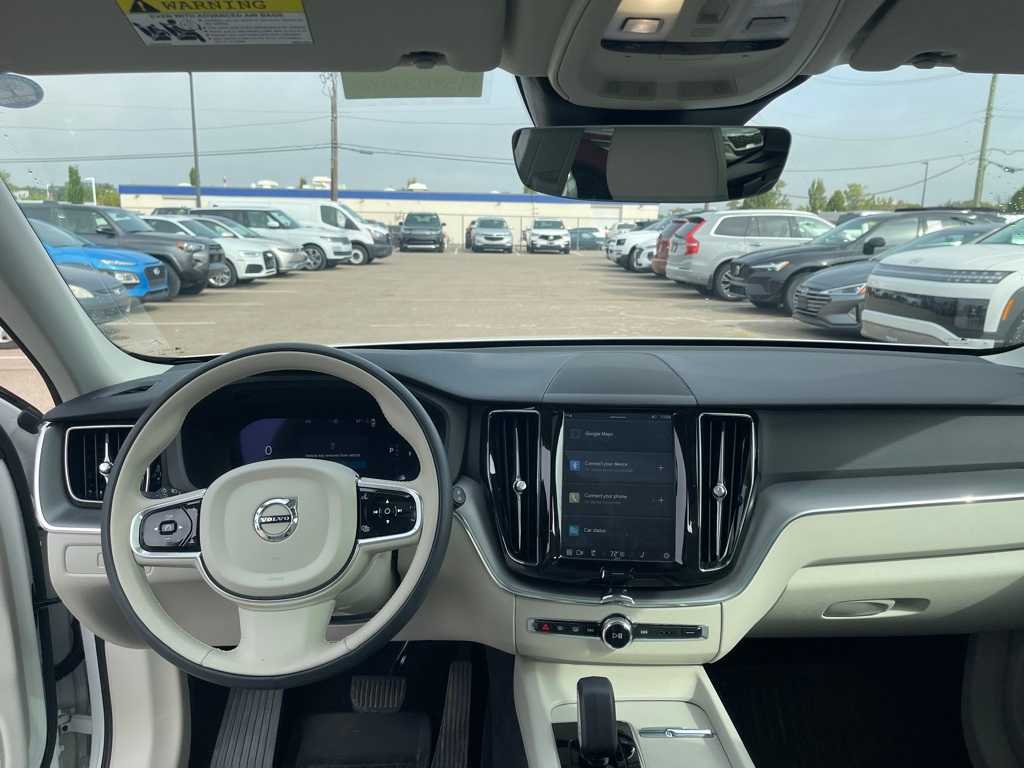 Thumbnail: 2023 Volvo XC60 - 26