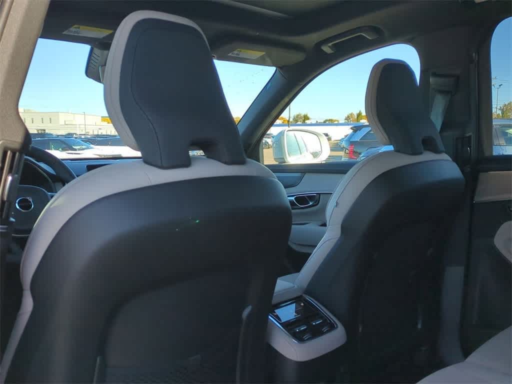 Thumbnail: 2026 Volvo XC90 - 16