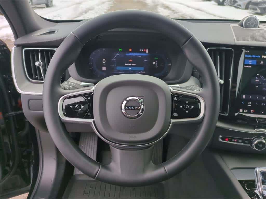 Thumbnail: 2025 Volvo XC60 - 15