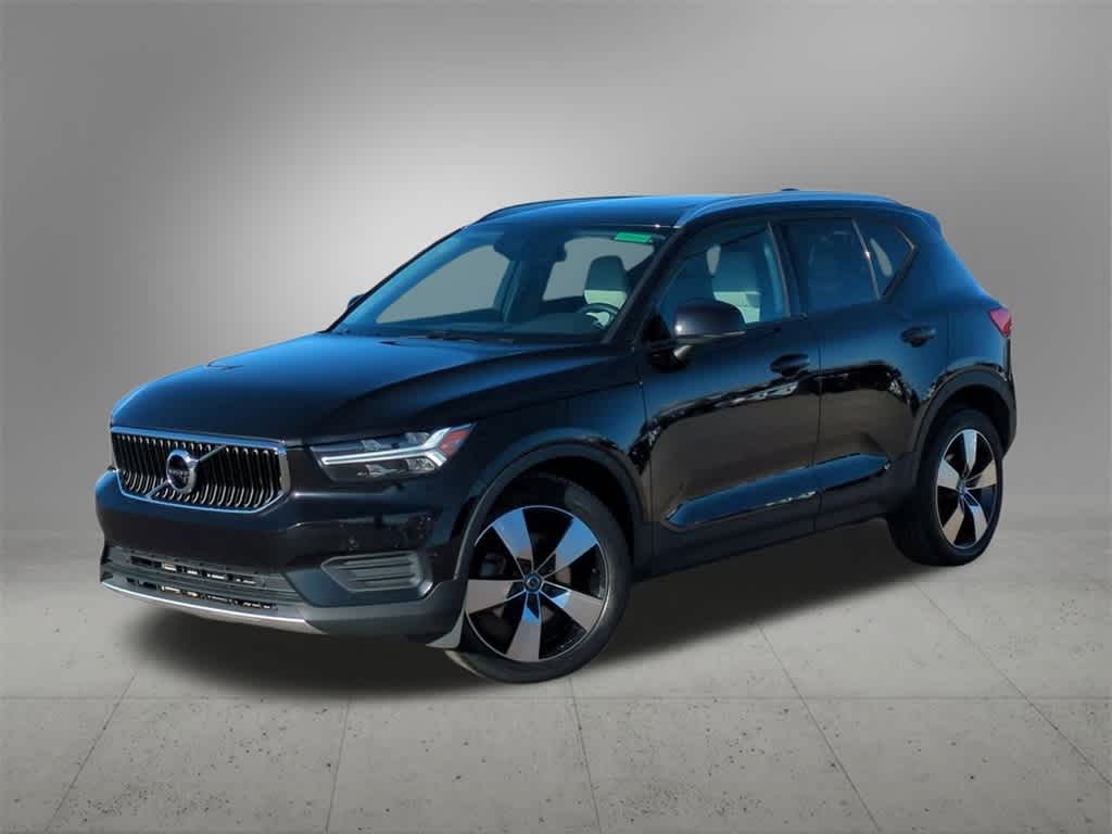 2020 Volvo XC40 T5 Momentum -
                  Troy, MI
